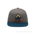 5 paneel snapback hat en pet